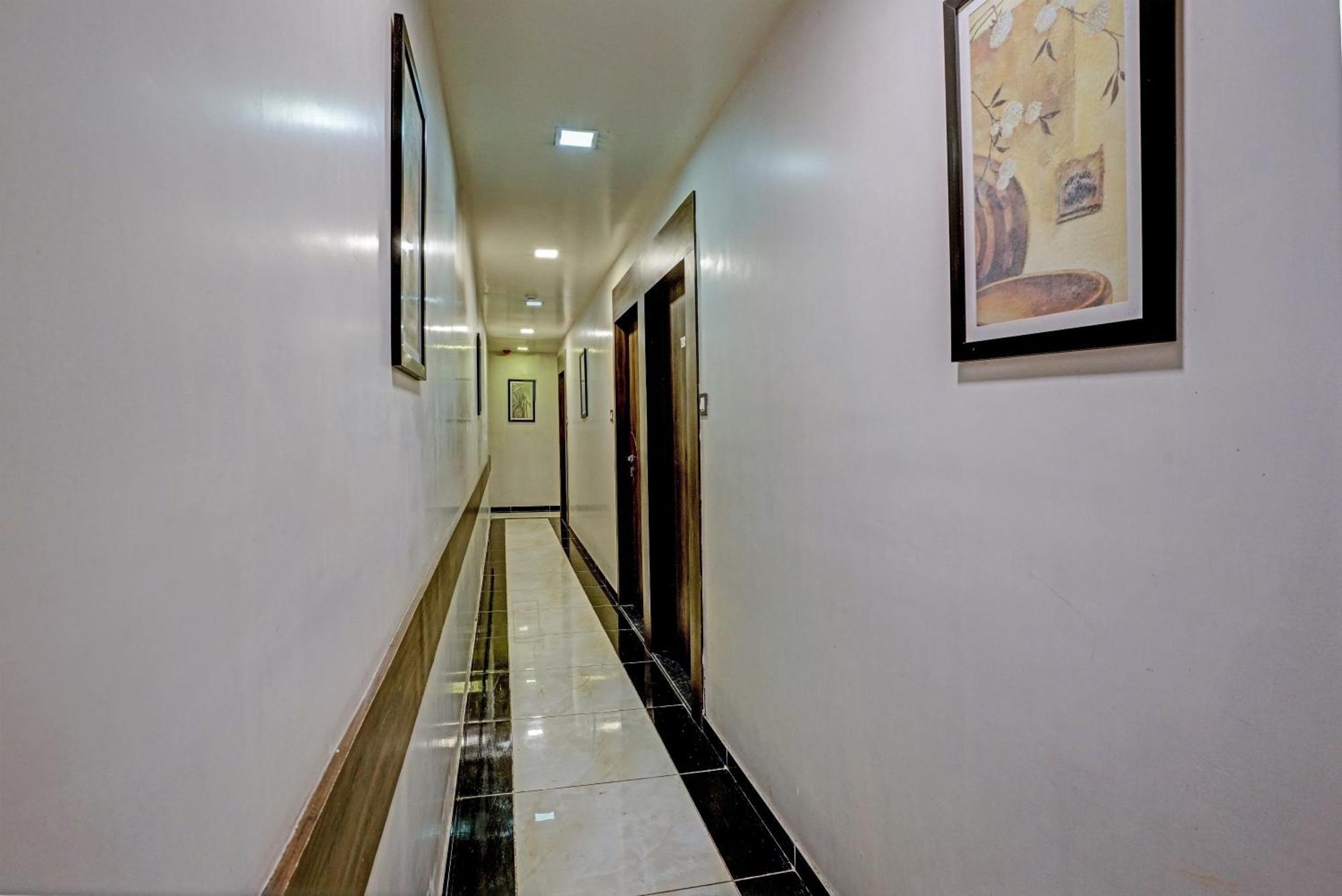 Hotel O Blue Inn Residence Near R City Mall Bombaj Exteriér fotografie