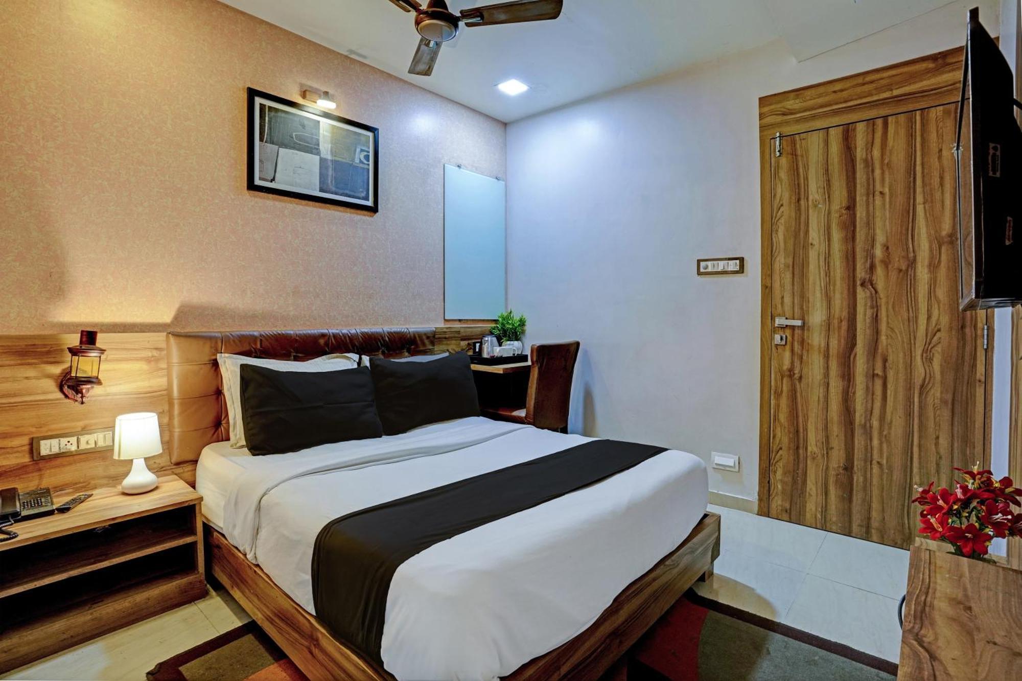 Hotel O Blue Inn Residence Near R City Mall Bombaj Exteriér fotografie